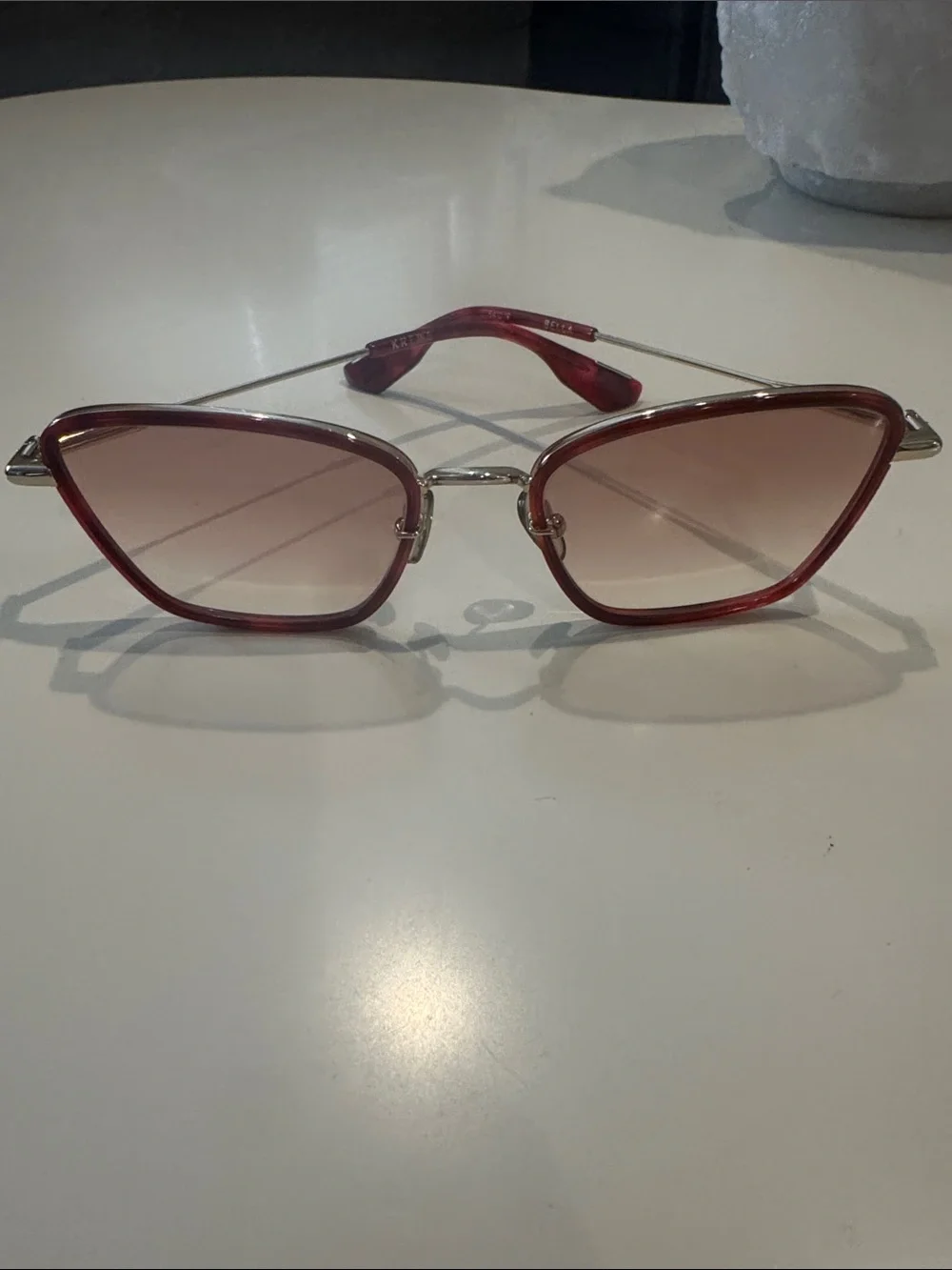 KREWE Bella | Sangria with rose Gradient vanity lens Cat-Eye Sunglasses